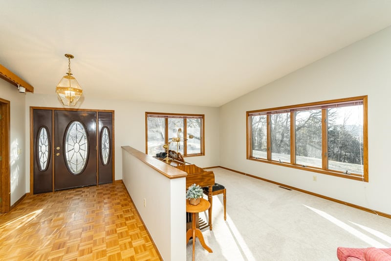 1397 Soppa Dr, Saint Charles, MN 55972