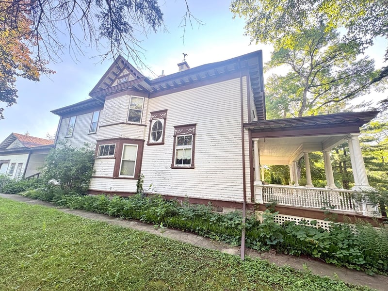 1122 Pine St, Dawson, MN 56232