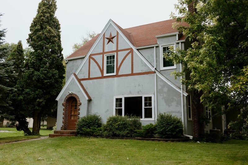 201 2nd St W, Chokio, MN 56221
