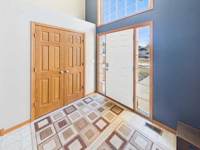 24605 140th St NW, Zimmerman, MN 55398