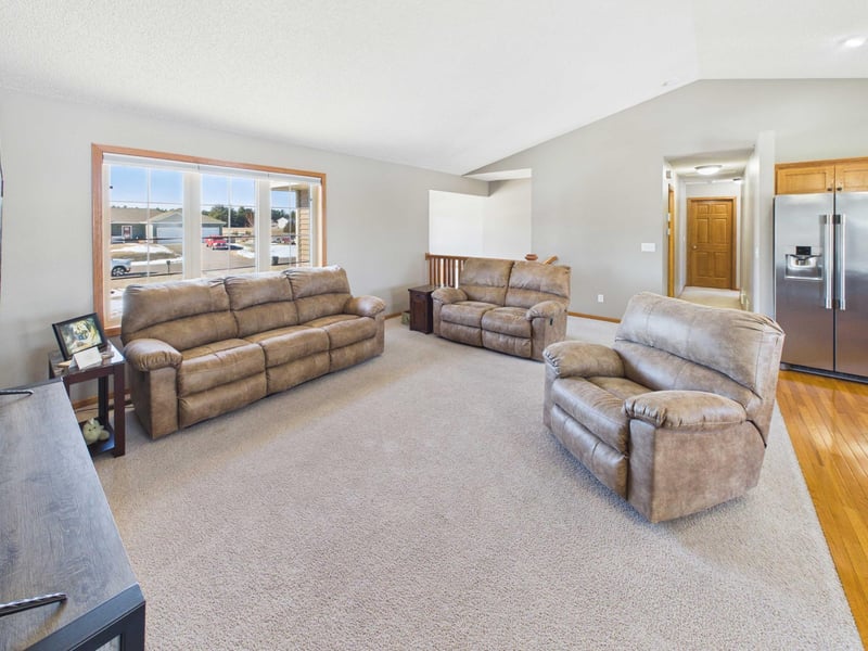 24605 140th St NW, Zimmerman, MN 55398