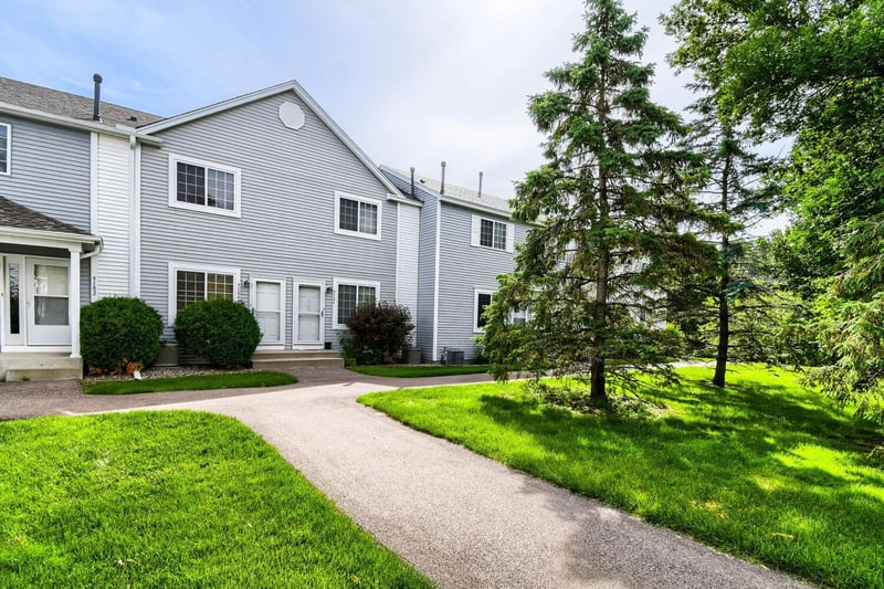 9102 Terra Verde Trl, Eden Prairie, MN 55347