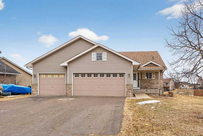 625 Juliet Ave, Clearwater, MN 55320