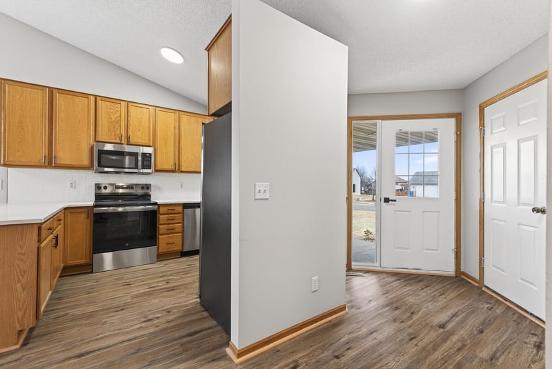 625 Juliet Ave, Clearwater, MN 55320