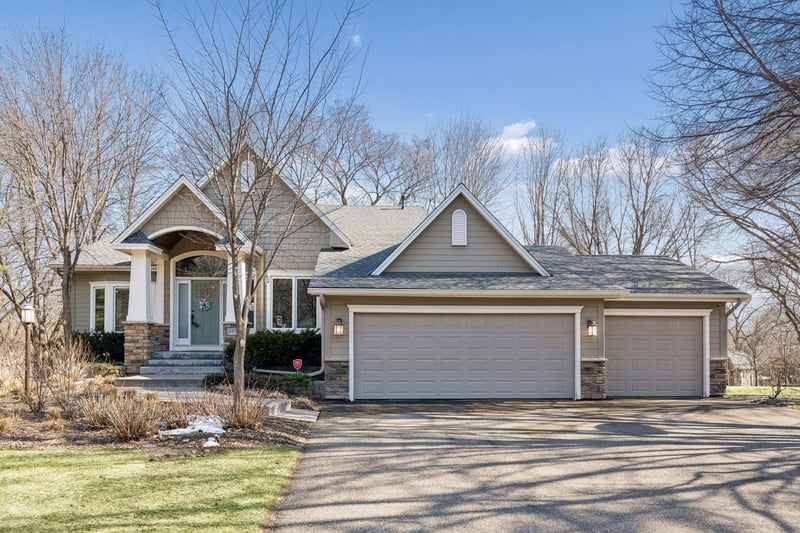 4424 Camelot Dr, Minnetonka, MN 55345