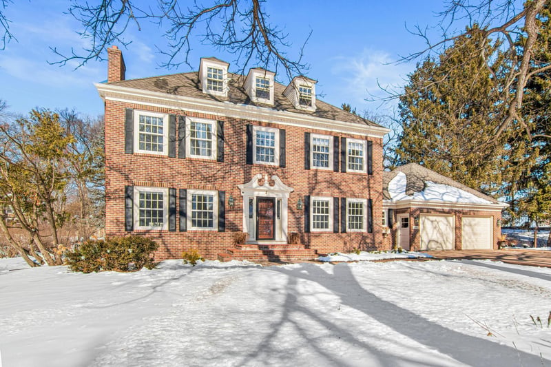 5930 Stonebridge Rd, Mound, MN 55364
