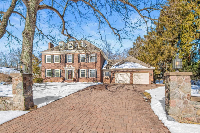 5930 Stonebridge Rd, Mound, MN 55364
