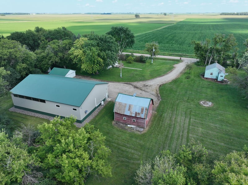 6045 50th Ave NW, Montevideo, MN 56265
