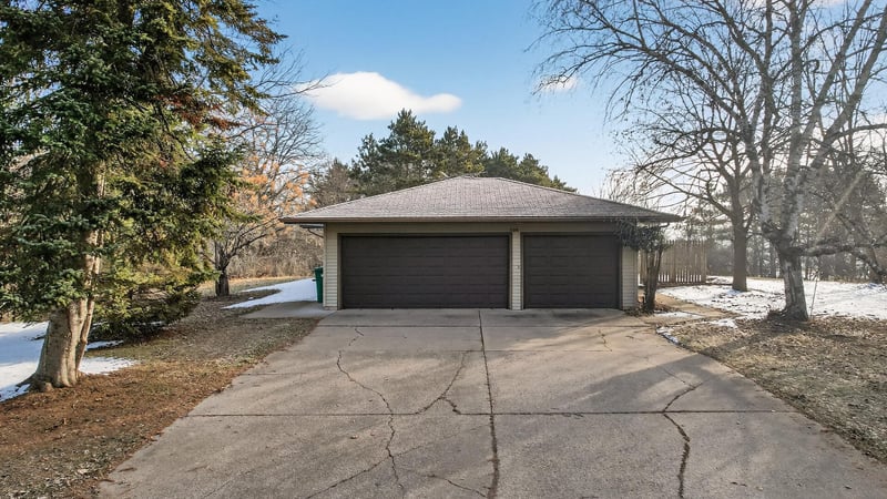 2216 Orwell Ct N, Stillwater, MN 55082