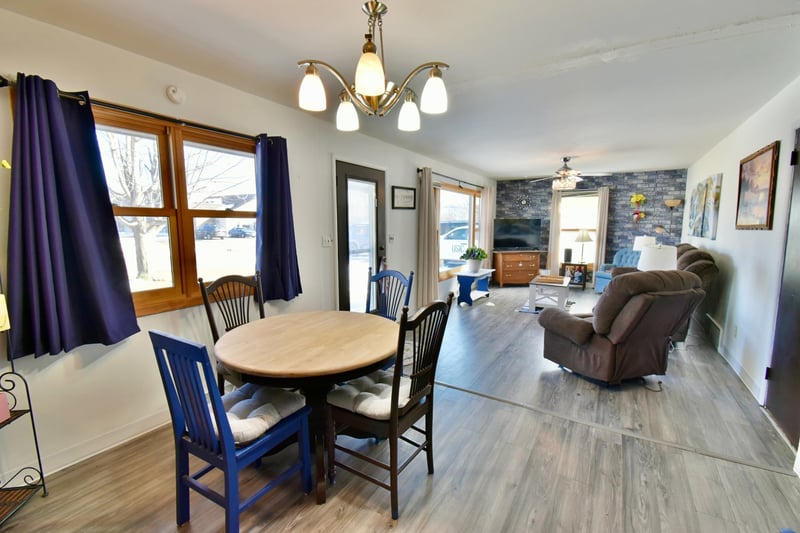 718 Stearns Ave, Paynesville, MN 56362