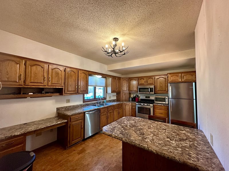 420 N Freeman Ave, Luverne, MN 56156