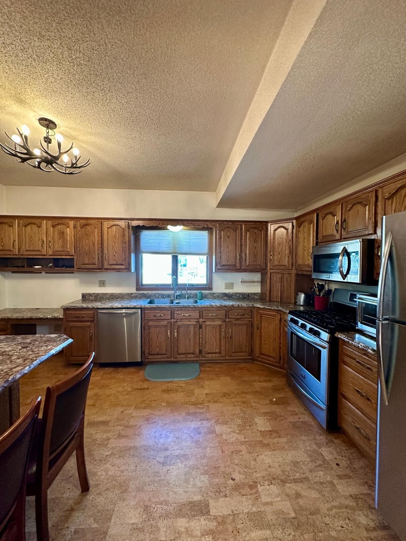420 N Freeman Ave, Luverne, MN 56156