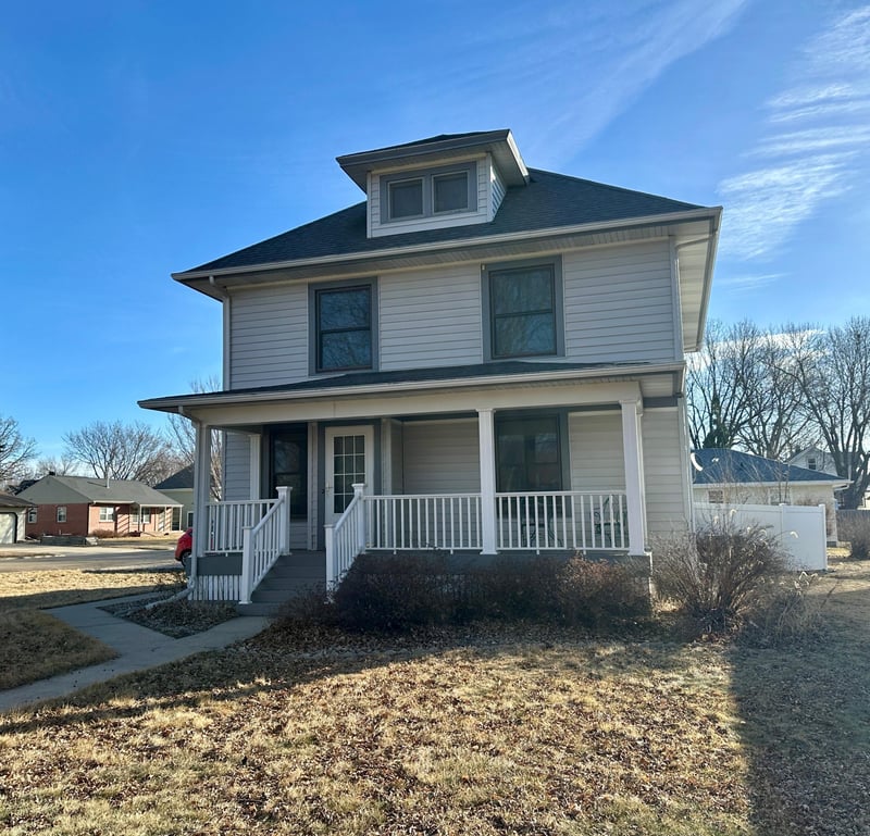 420 N Freeman Ave, Luverne, MN 56156