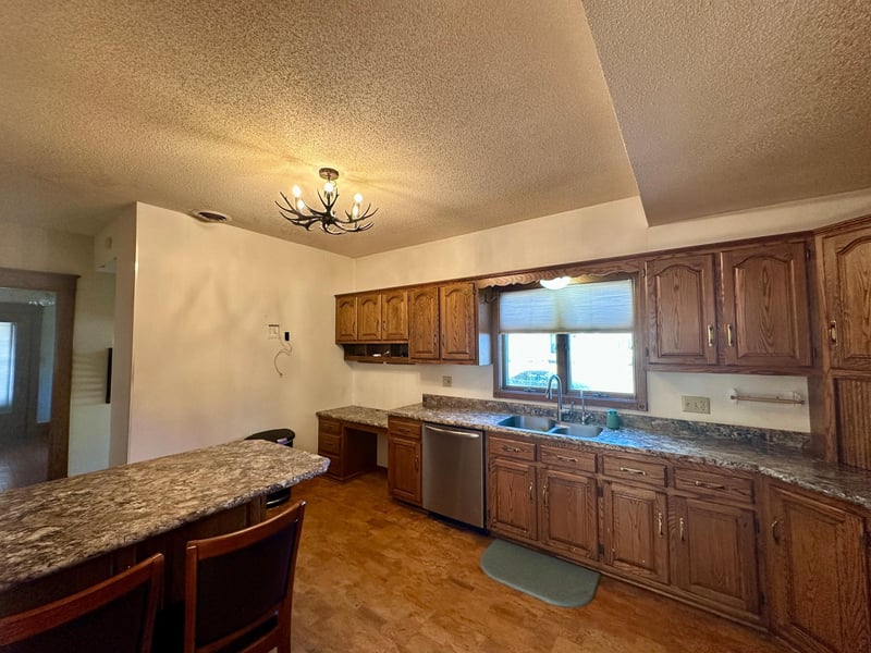420 N Freeman Ave, Luverne, MN 56156
