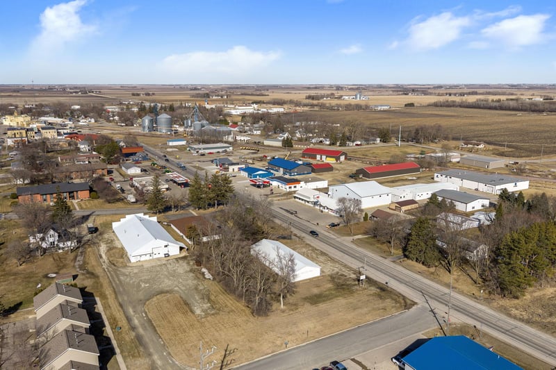 438 Highway Ave S, Blooming Prairie, MN 55917