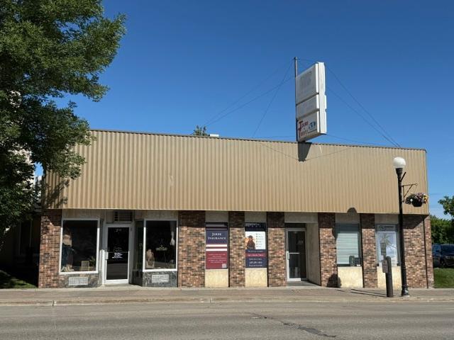 211213 Broadway St N, Crookston, MN 56716
