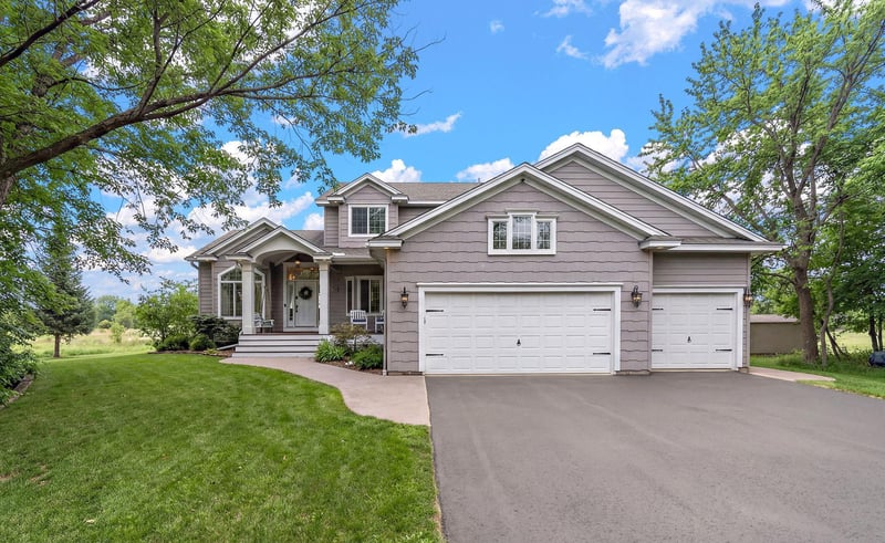 21609 Evergreen St NW, Oak Grove, MN 55011