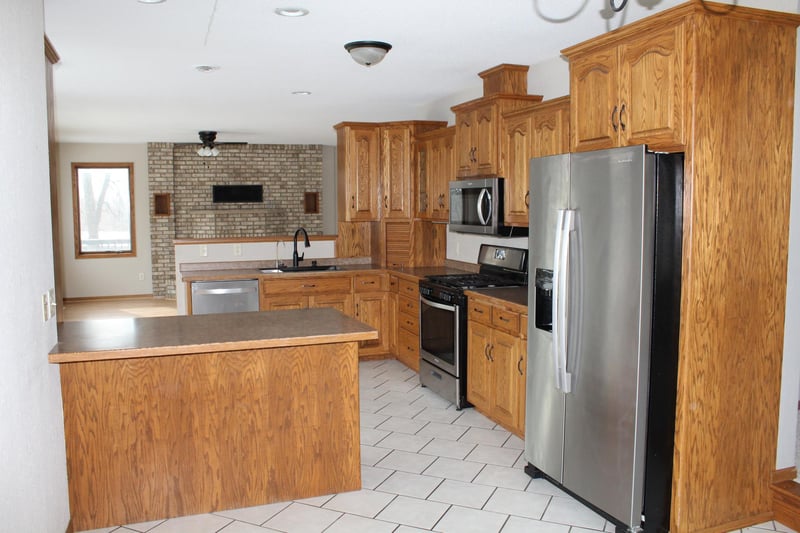 17042 250th Ave, Paynesville, MN 56362