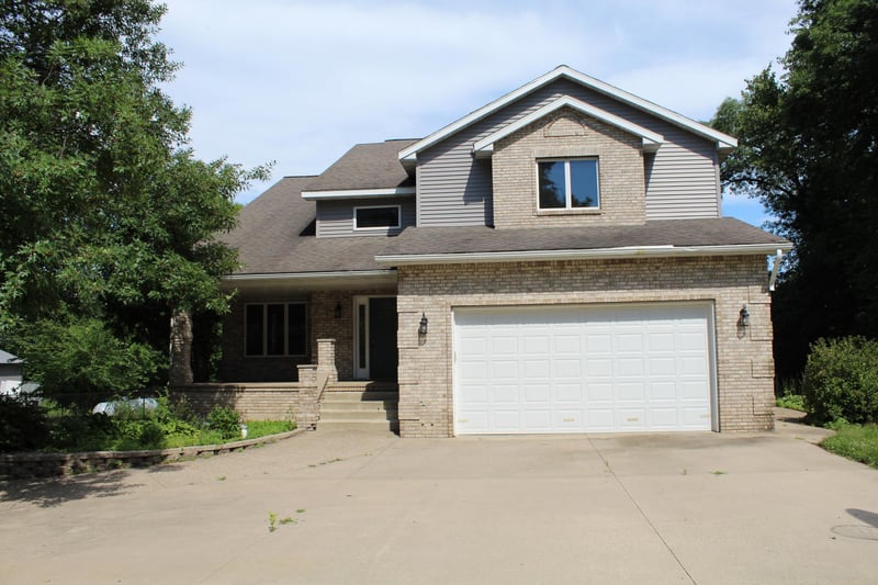 17042 250th Ave, Paynesville, MN 56362