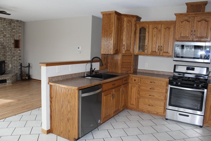 17042 250th Ave, Paynesville, MN 56362