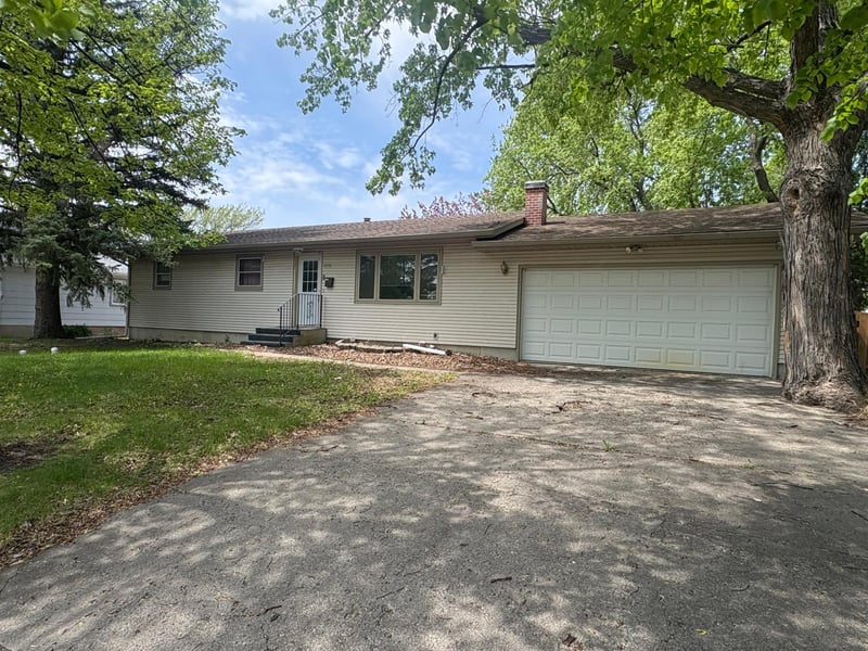 619 12th St N, Breckenridge, MN 56520
