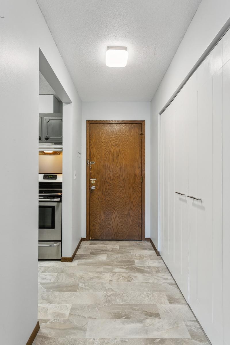 3200 Virginia Ave S #107, Saint Louis Park, MN 55426