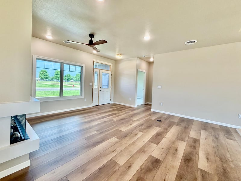 432 N School St N, Tyler, MN 56178