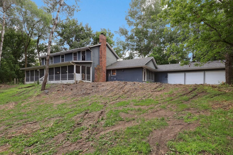 15432 Highwood Dr, Minnetonka, MN 55345