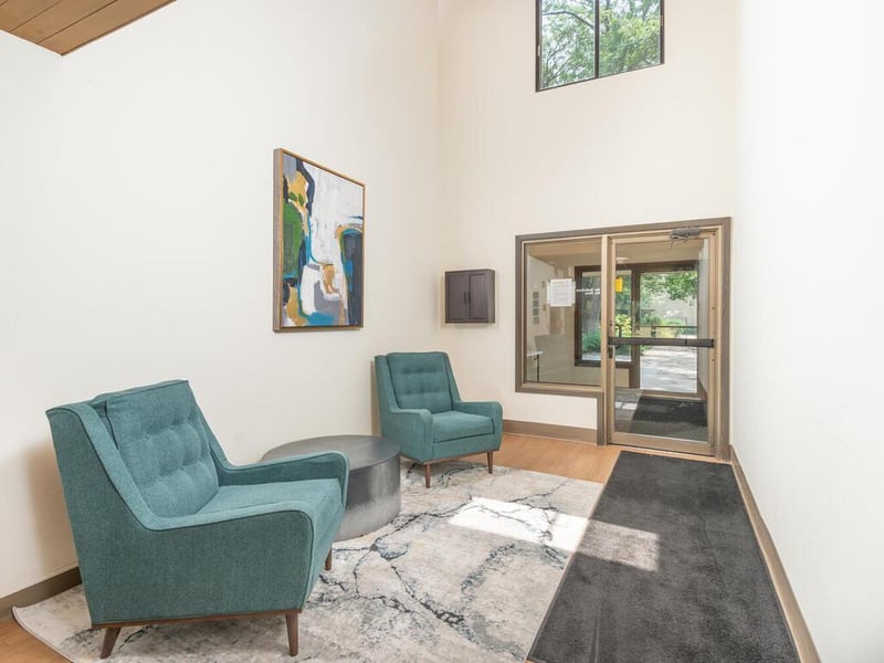 4101 Parklawn Ave #310, Edina, MN 55435