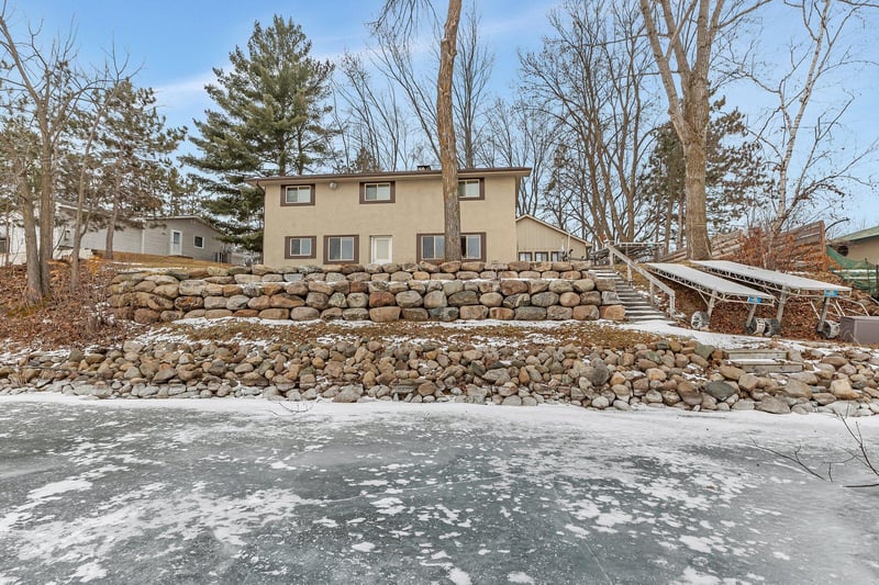 31574 Lowry Cir, Cushing, MN 56443