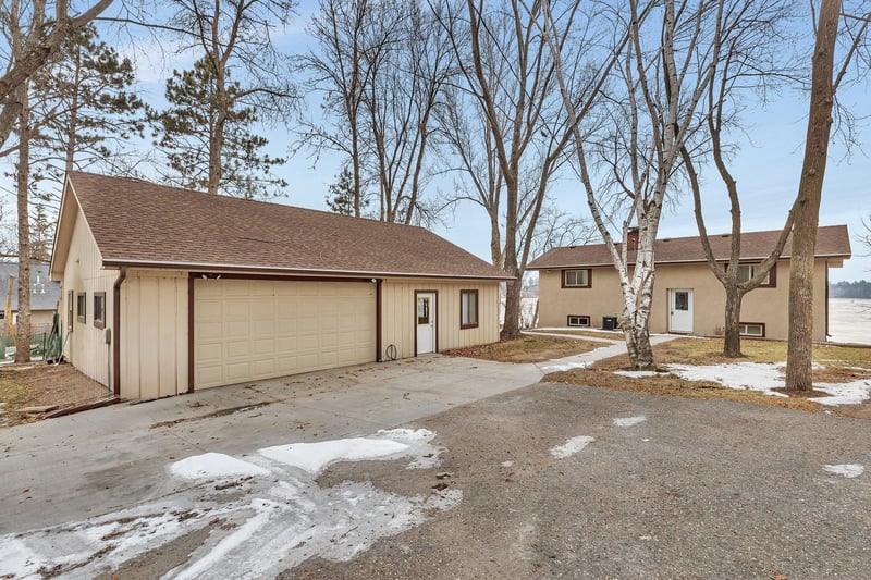 31574 Lowry Cir, Cushing, MN 56443
