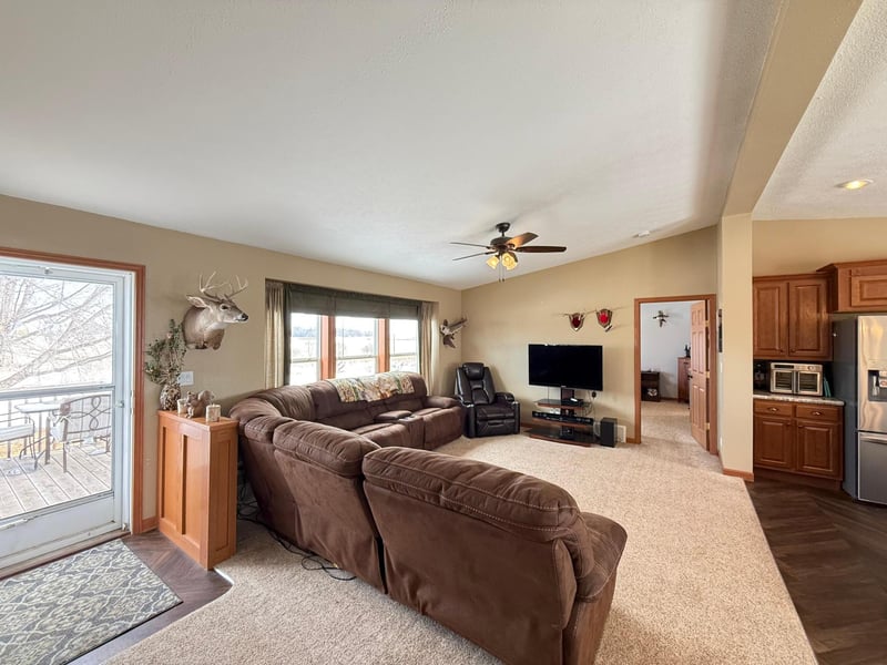 59259 140th St, Litchfield, MN 55355