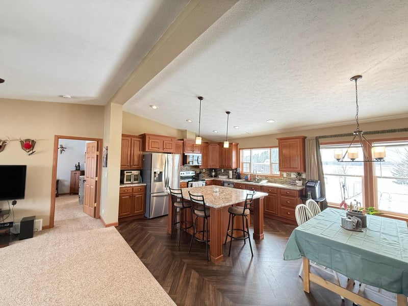 59259 140th St, Litchfield, MN 55355