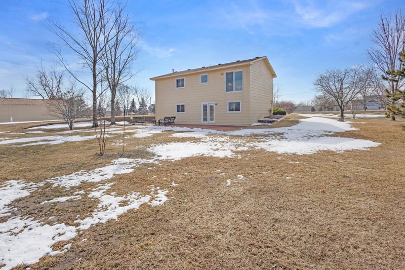 20775 Cedar Dr NW, Oak Grove, MN 55011