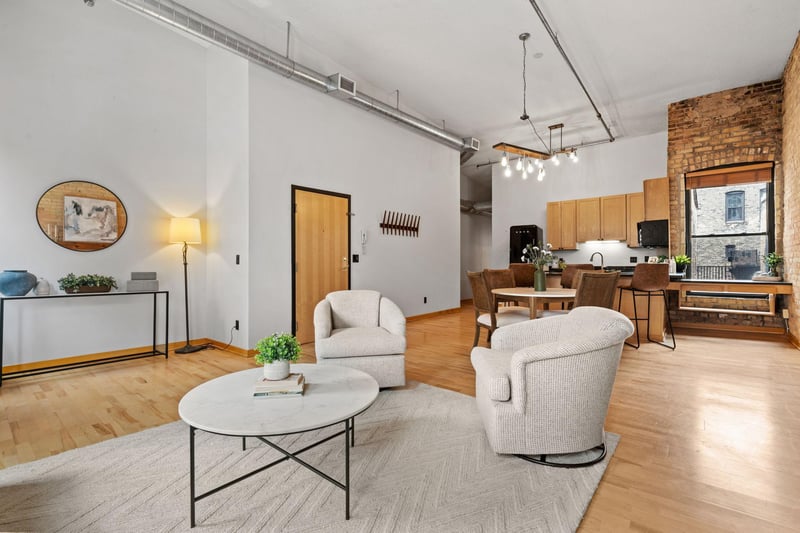 523 S 9th St #6, Minneapolis, MN 55404