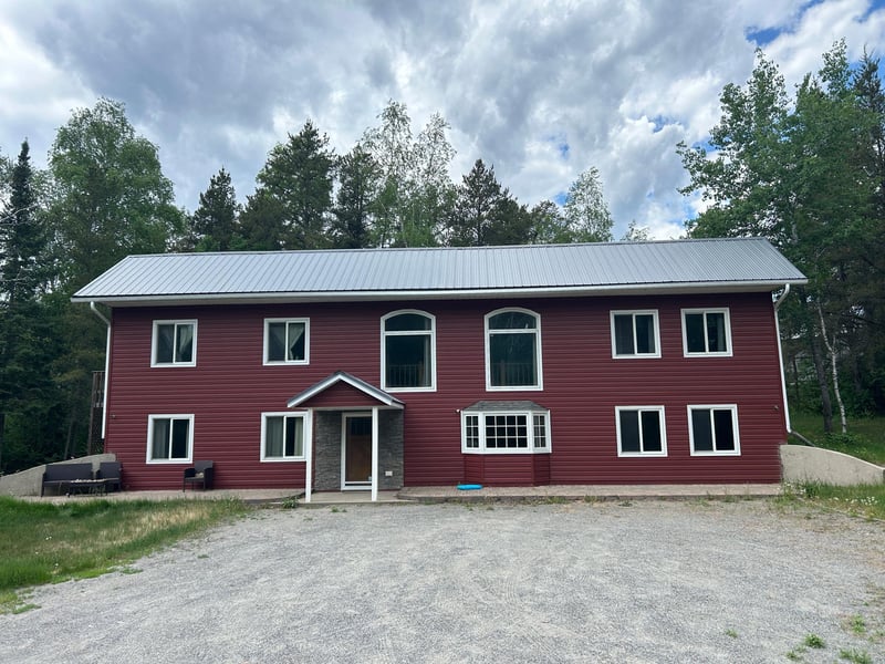 56483 350th St, Warroad, MN 56763