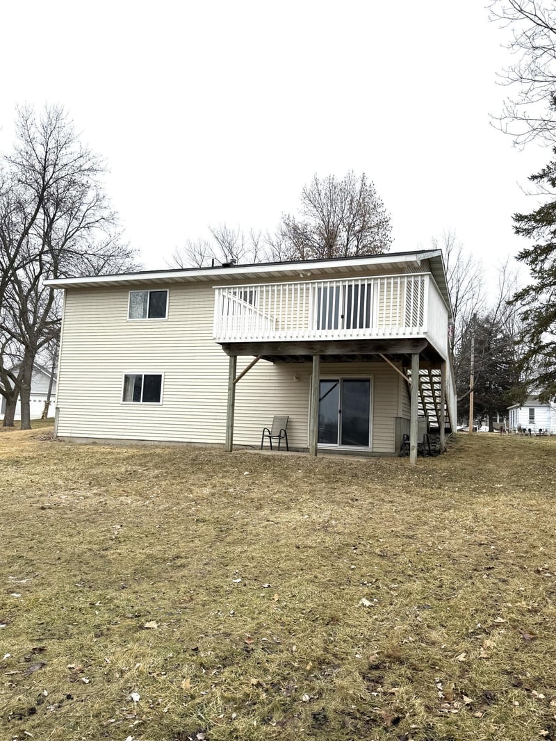 580 Simon Ave W, Dassel, MN 55325