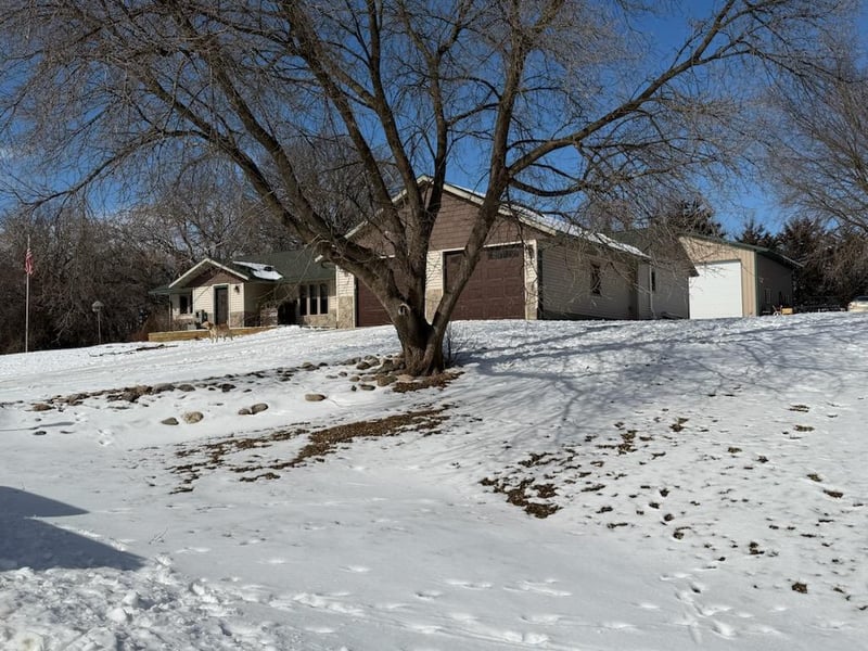 5250 121st Ave NE, Spicer, MN 56288