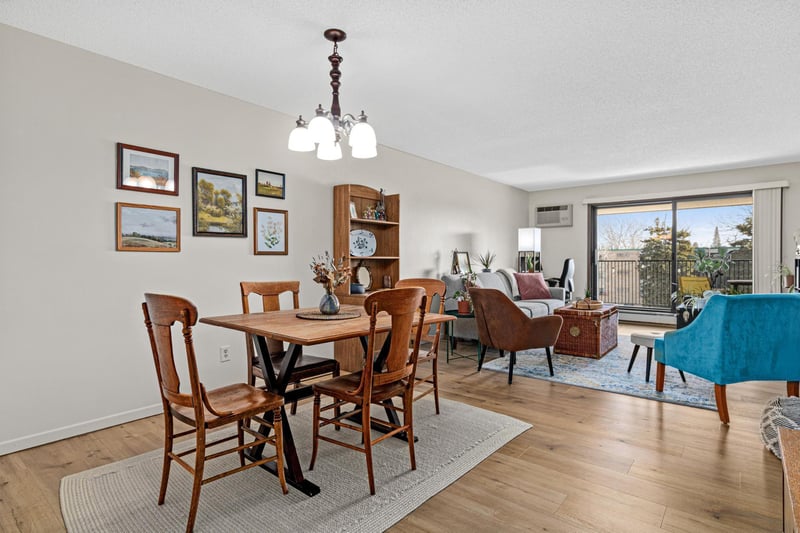 1871 Silver Bell Rd #309, Eagan, MN 55122