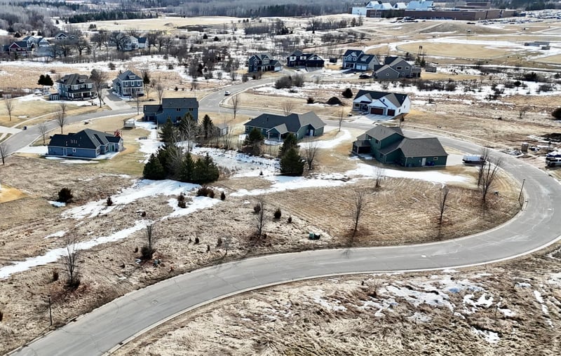3195 Old Stone Way NE, Sauk Rapids, MN 56379