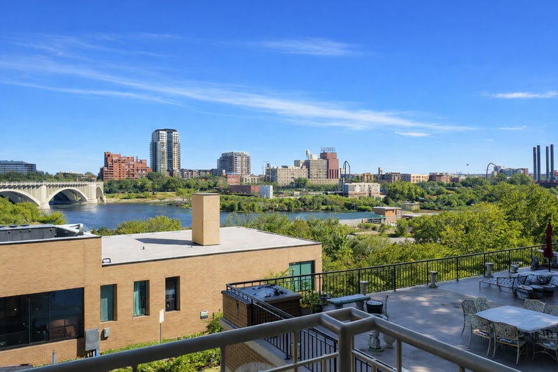 401 S 1st St #209, Minneapolis, MN 55401