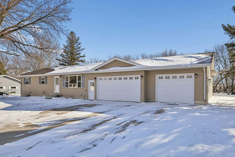 405 Sunrise Dr, Olivia, MN 56277