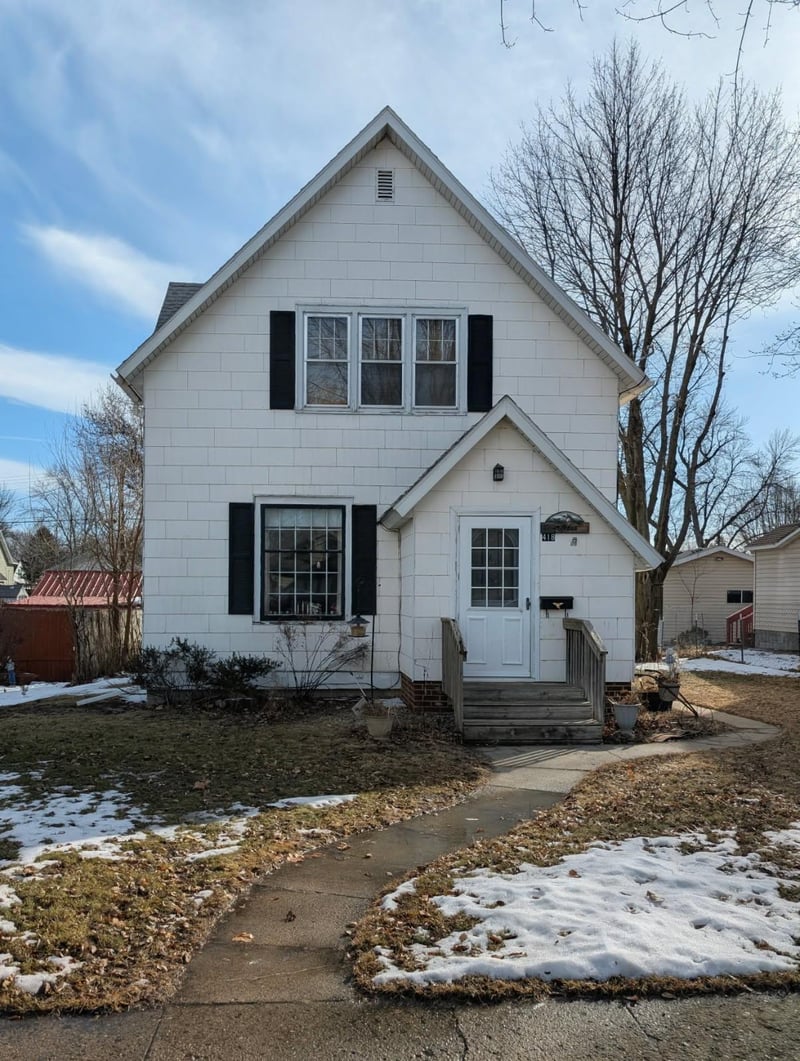 418 S 6th St, Montevideo, MN 56265