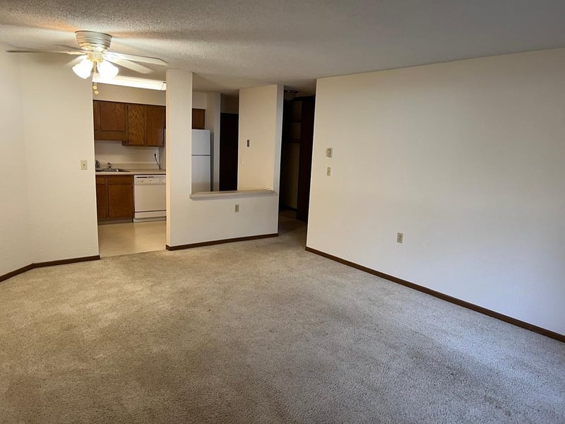 221 Grand Ave W #104, South Saint Paul, MN 55075