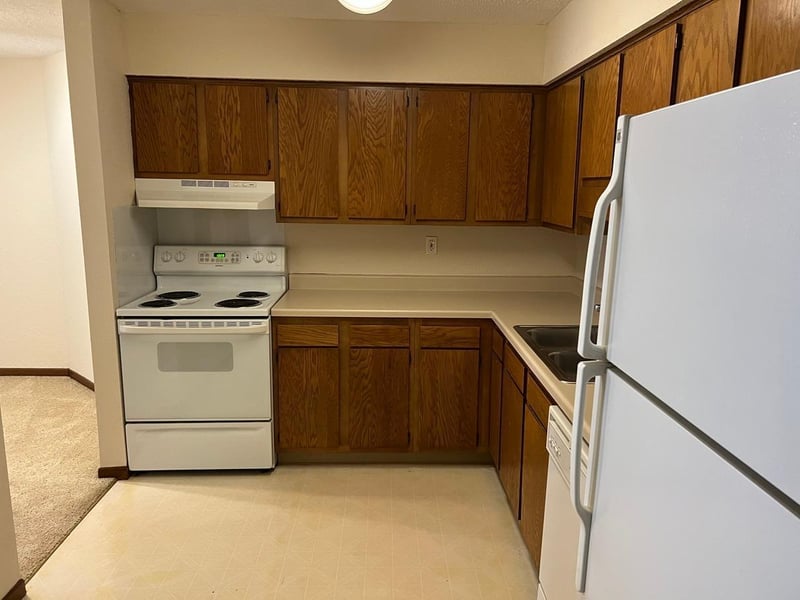 221 Grand Ave W #104, South Saint Paul, MN 55075