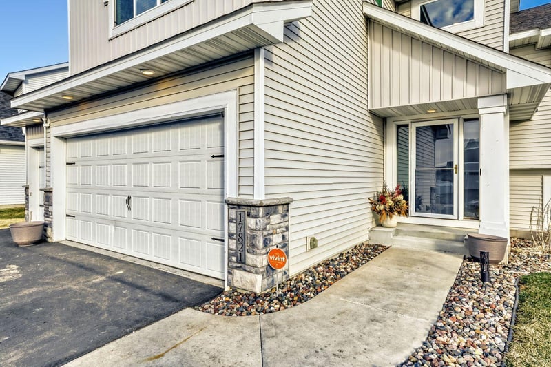 17821 Essex Ln, Farmington, MN 55044