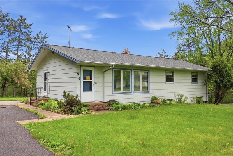 619 Seminole Ave, Osceola, WI 54020