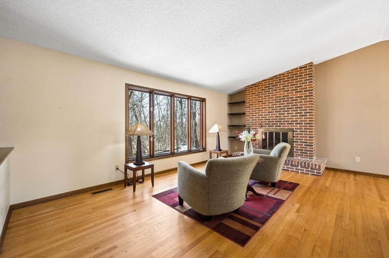 5210 Shady Ln, Excelsior, MN 55331