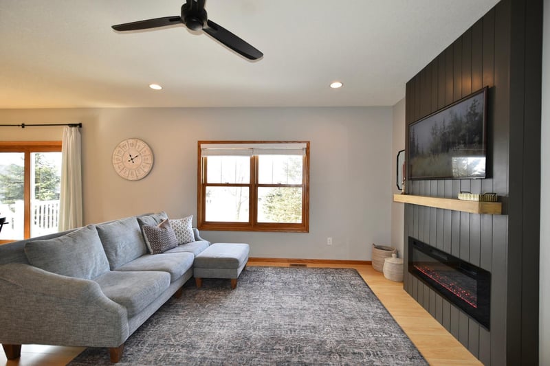 107 10th St, Goodhue, MN 55027