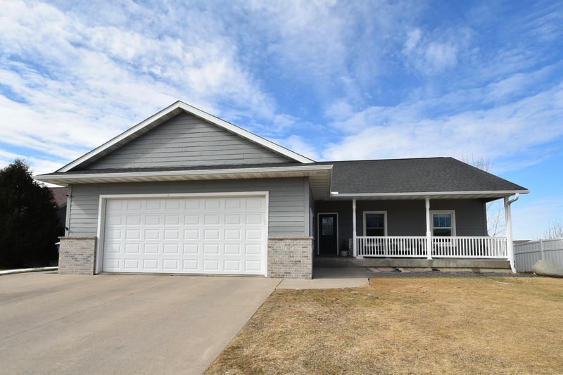 107 10th St, Goodhue, MN 55027